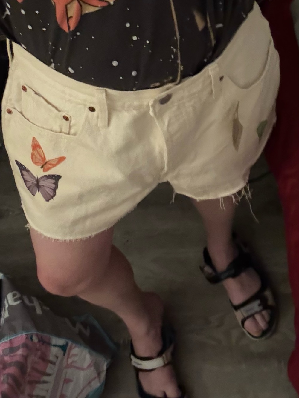 Butterfly Embroidered Cream Women’s Denim Shorts. Levi’s 501 size Large
